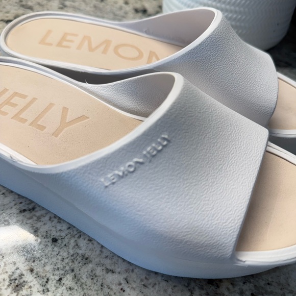 Lemon Jelly Slip-On Slides White Platform - Picture 6 of 10